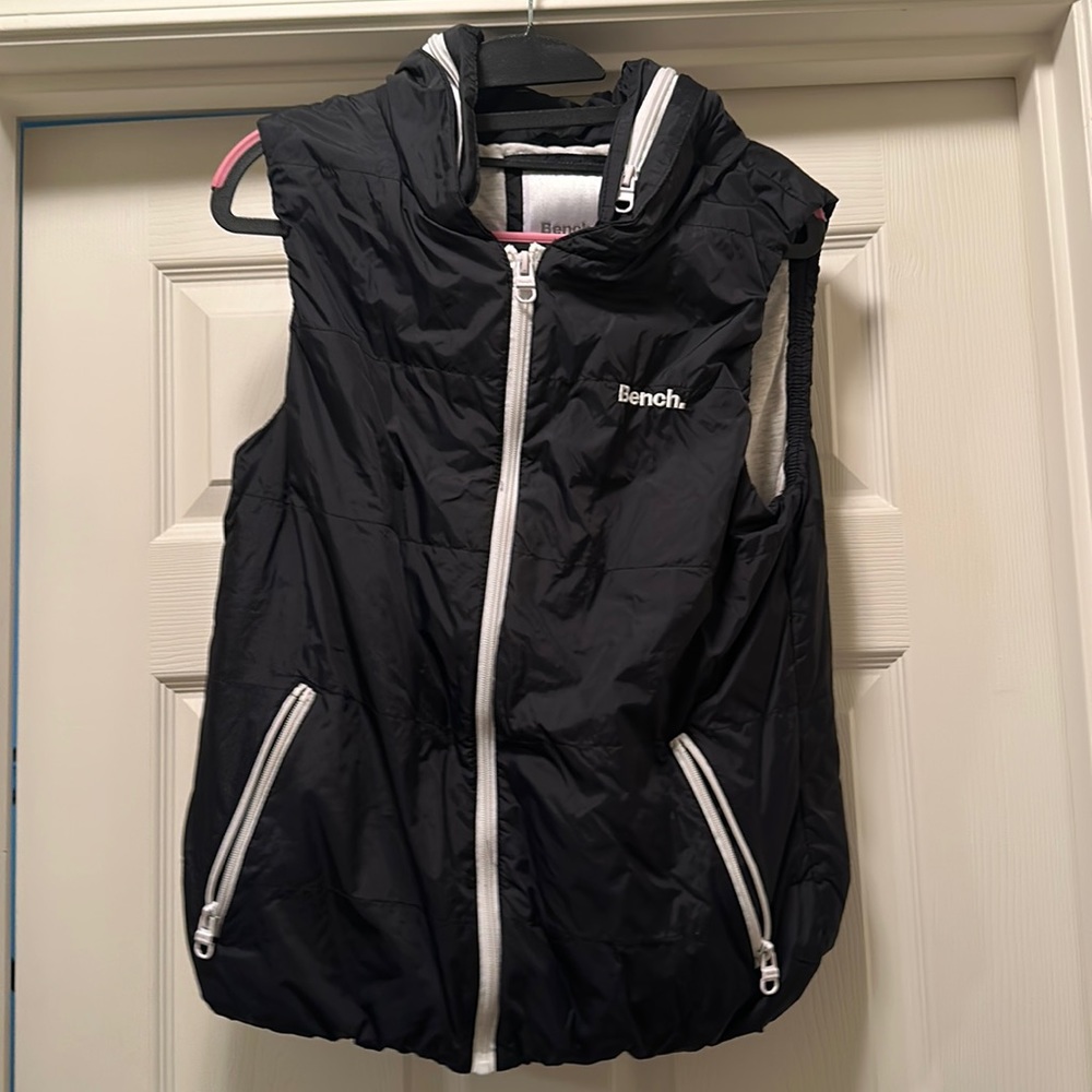 Bench puffer vest